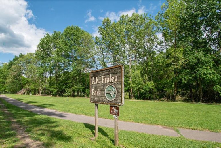 fraley 2 13d8348c 5056 a36a 07396bc3007b6250 768x513