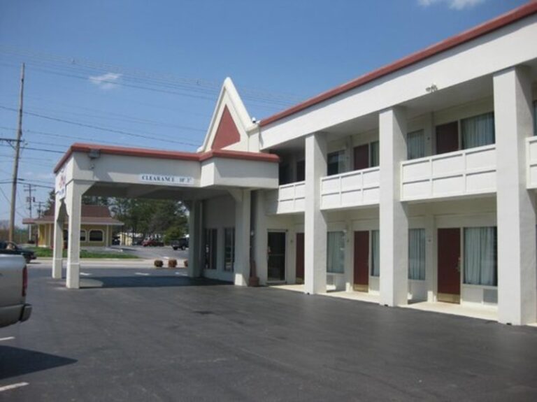 Astoria Hotel Danville North 4A885F98 A387 8359 C6F340B86EAFED7D 4a885f59b119b5b 2d062bba bcec 8024 3a6f86bcb526b1eb 768x575