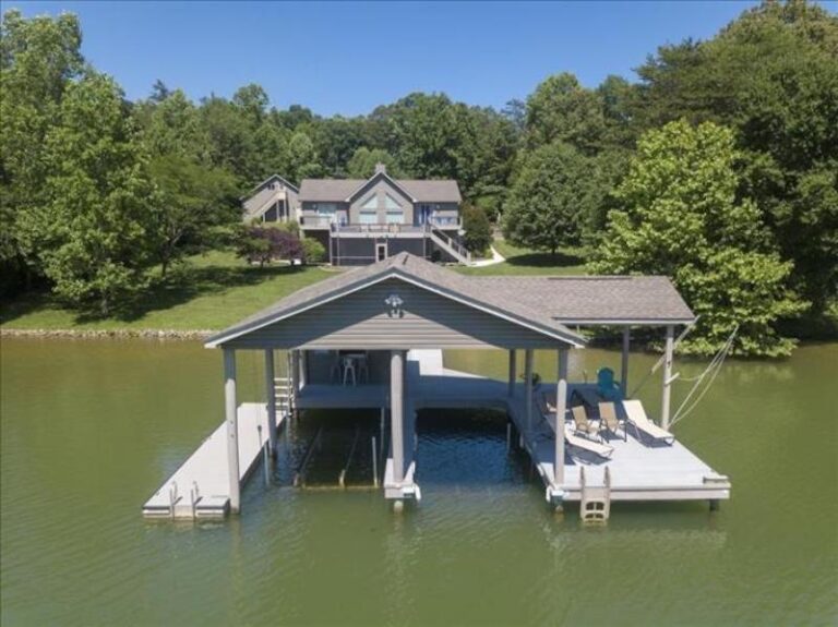 177 mtnrgBoatSlipView 9f173be5 5056 a36a 07e6f6ab09a37866 768x575