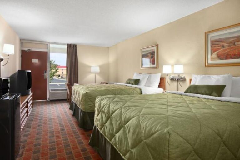 2beds3 1bd61e43 5056 a36a 07c1b0fef41a3c24 768x512