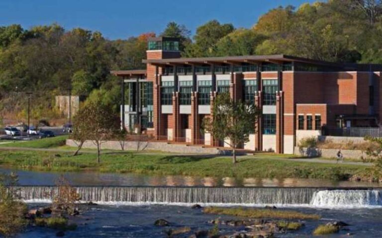 Danville Family YMCA 440604D9 9C72 B4A7 7399615A711DCA36 4406049bba53c97 c30d9bec ee99 2a32 892f14ba65b1a148 768x480