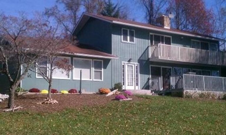 Front of LV Green 1e9adfd9 5056 a36a 07206dec73f88a33 768x459