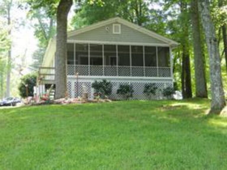 LBscreenlake 9f17bd93 5056 a36a 074de91a9c907ff1 768x576