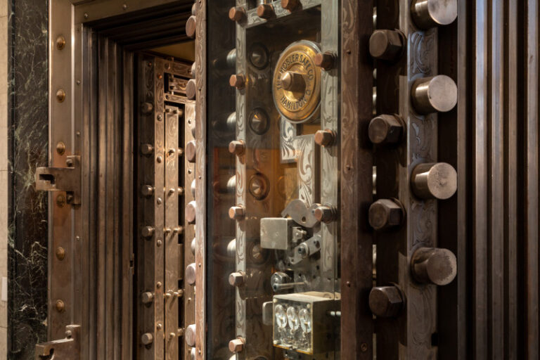 Liberty Trust Rooms Gen Lobby 4 Copy A5B45A92 3E6A 4FBC 890902CBFF16A6BA d9f0adb8 4737 413c 88d8d7845dd95508 1 768x512