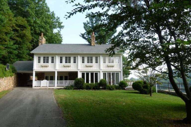 New River Lodge 2071daf5 5056 a36a 0754b1bd912e9df0 768x512