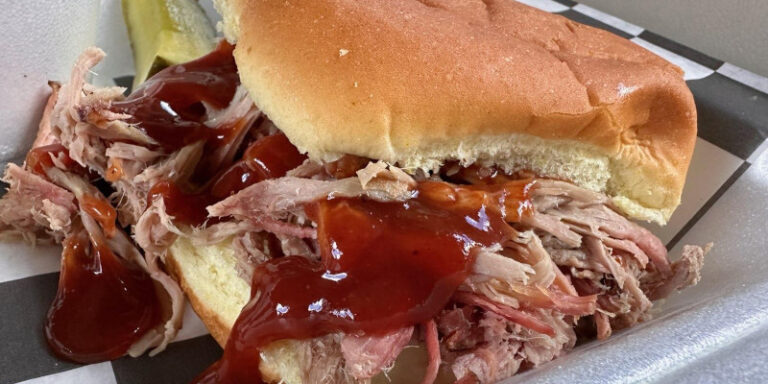 PiggyWentASmokin1600x800 AEEBEB6B 174C 42F6 995AB63104455A37 185b02c3 2c4f 49de ae6efe7e6bdfefac 768x384