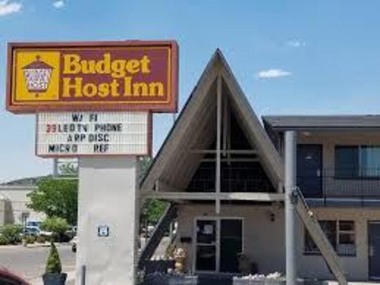 budget host inn 2 1b2538d3 5056 a36a 0775d9d274b10479 768x575