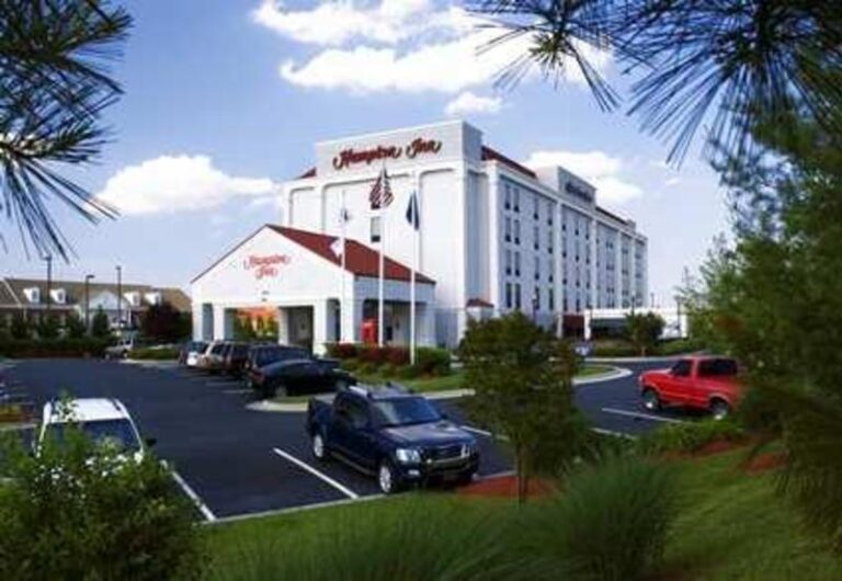 exterior hampton inn 1fc8634f 5056 a36a 07446c930f12a88f 768x530