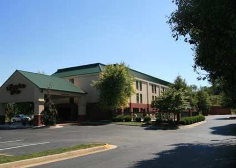 hampton inn abingdon 1bb0050c 5056 a36a 0798672aa693bd82 768x547