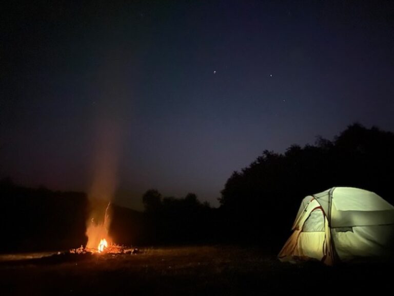 open camp night B5B40AC1 800E 400E 8B5AC4B48698A4BB 74a13260 8760 4c4c b2d7c3e40cf0731d 768x576