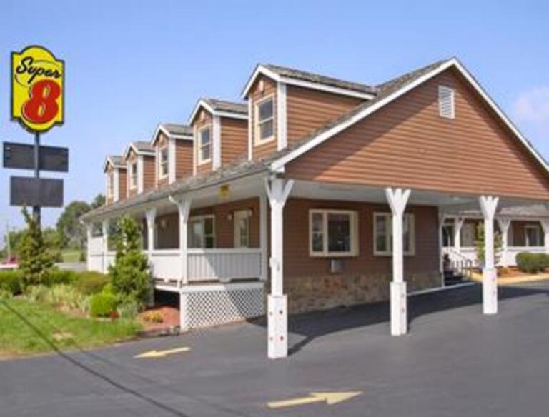 super 8 christiansburg 1bd5000a 5056 a36a 0710ff572a4ecc5a 768x584