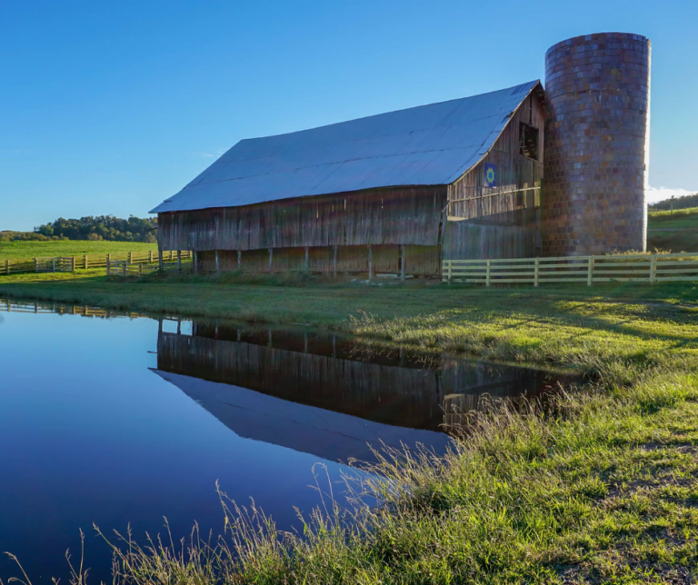 little river bluegrass barn 768x644